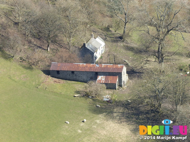 FZ003789 Farm in Horseshoe Pass, Llangollen